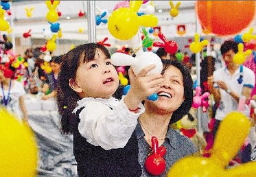 六一將至昆明玩具熱銷，專家建議兒童節消費要冷靜